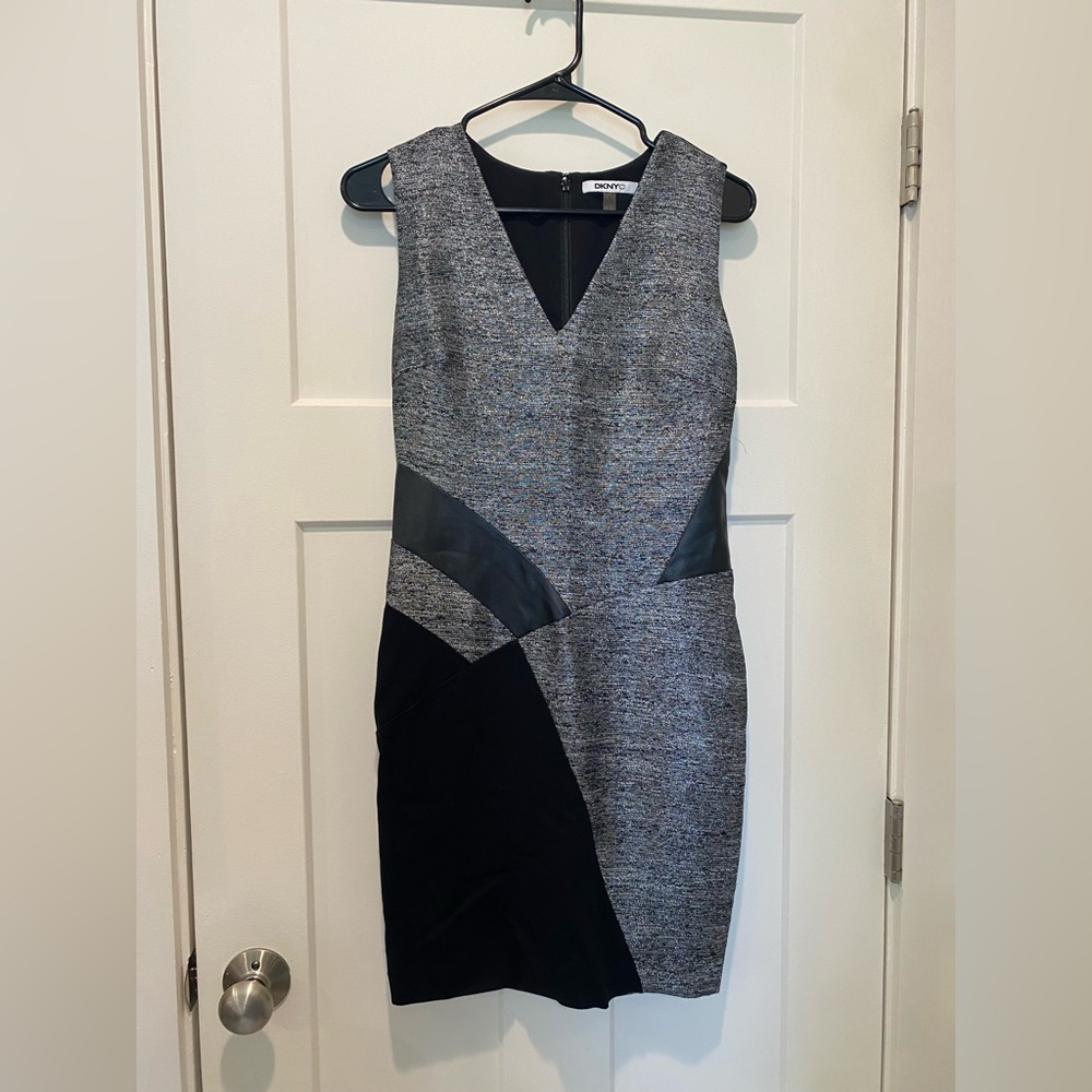 DKNYC Black and Gray V-neck Sheath Dress